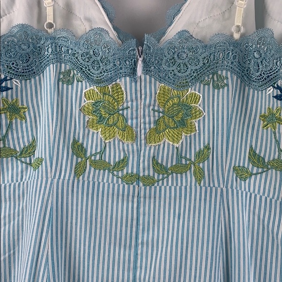 FOXIEDOX Floral Embroidered Dress - Picture 8 of 9